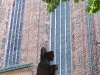statue-to-the-side-of-frauenkirche
